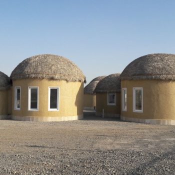 احداث منازل مسکونی کپری قلعه گنج کرمان